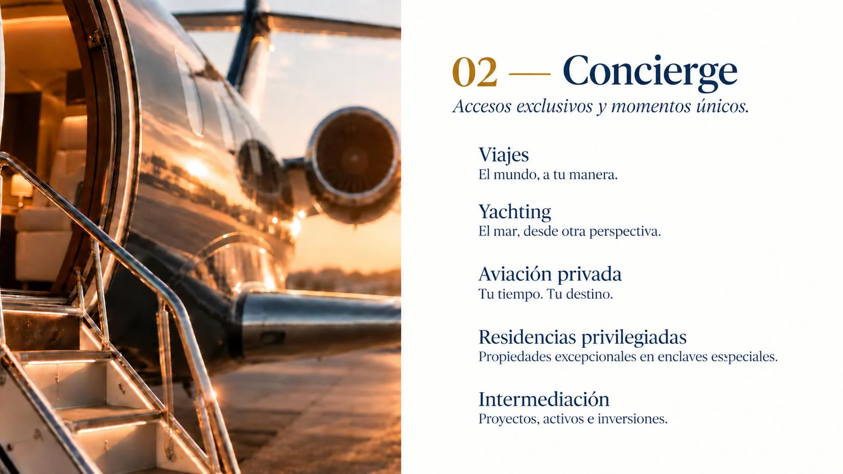Escalerilla de un jet privado al atardecer.